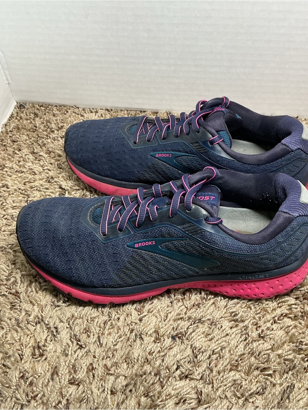 Brooks Ghost 12 Women’s Size 8.5 Navy Pink Running Shoes 1203051B414 - Picture 4 of 16